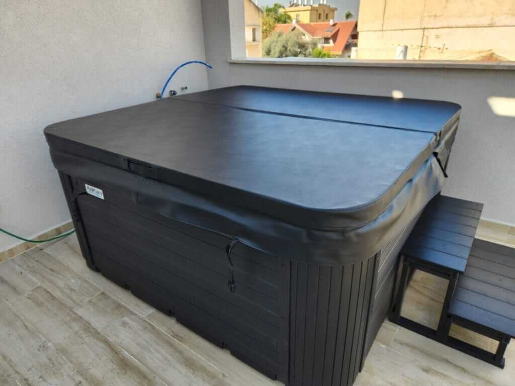 גקוזי למרפסת עם כיסוי תרמי