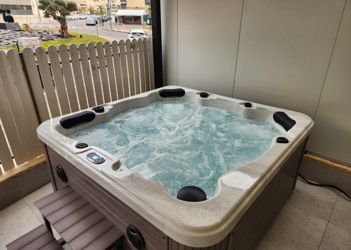 דף הבית 56 WhatsApp Image 2026-03-18 at 13.02.05